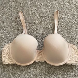Like new! Wacoal bra 36B